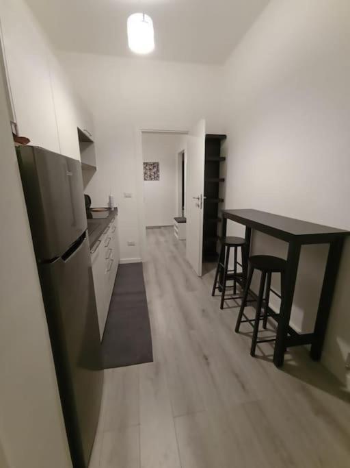 Andrea Central Apartment Бари Екстериор снимка