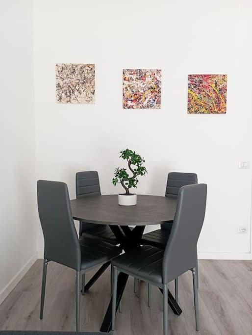 Andrea Central Apartment Бари Екстериор снимка